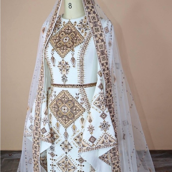 Embroidered Bridal White+Brown Dress/Thobe with Sheer matching embroidered Shawl - Picture 2 of 4